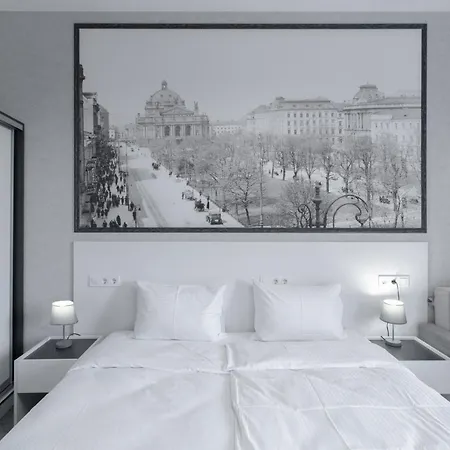 Aparthotel Opera Passage & Lviv