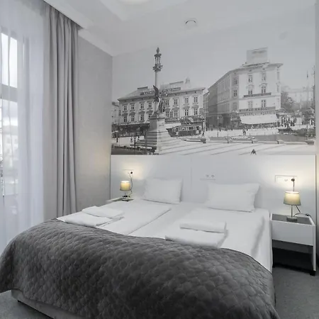 Opera Passage & Aparthotel Lviv