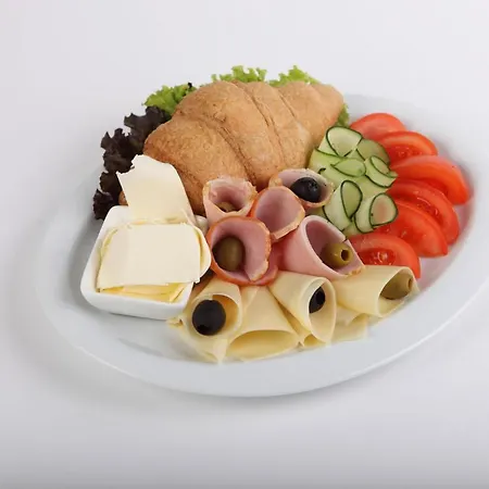 Opera Passage & Apartmanhotel 4*