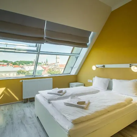 Opera Passage & Apartmanhotel 4*