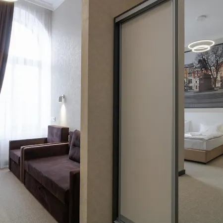 Opera Passage & מלון דירות 4*