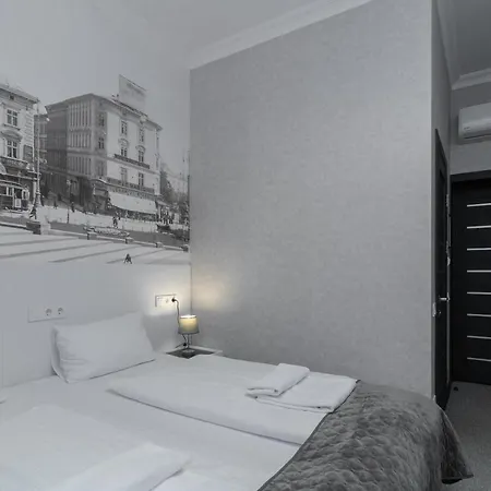 Opera Passage & 3*