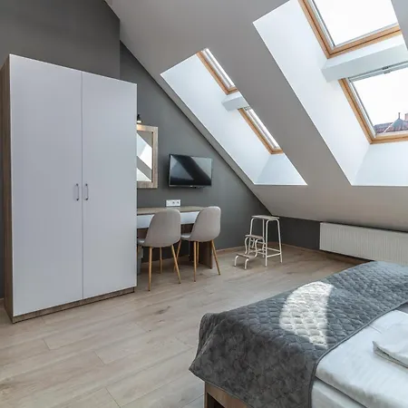 Apartmanhotel Opera Passage & 3*